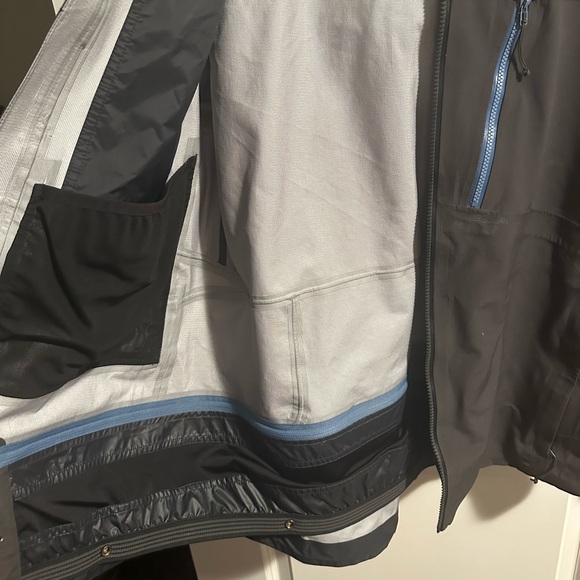 Flylow Domino Shell ski jacket - Picture 3 of 4